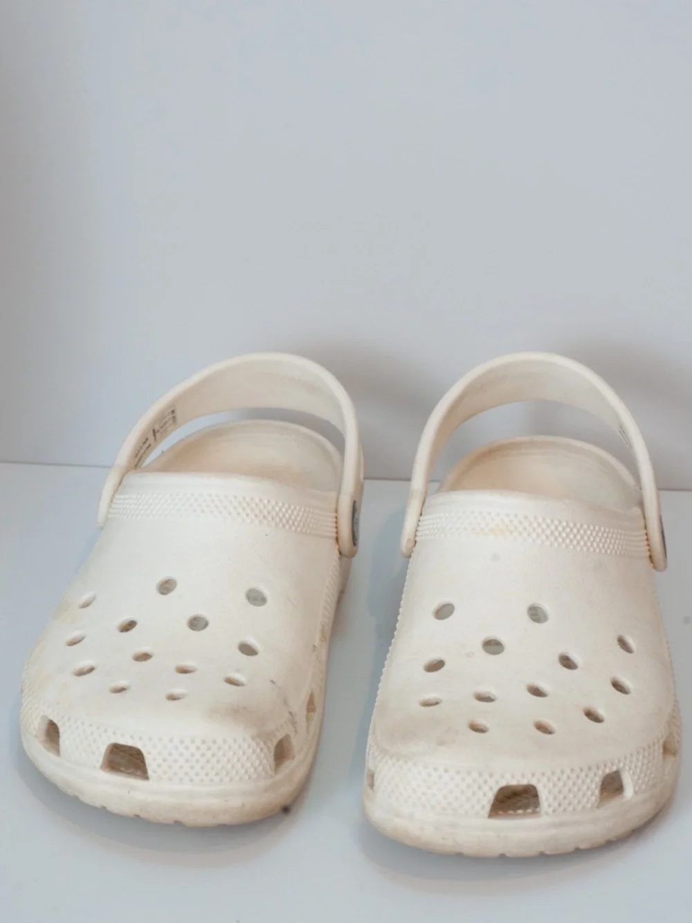 Used Kids Classic Crocs in White Size J2